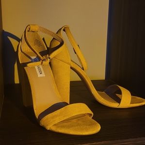 Steve Madden Carrson Mustard Yellow Suede Heels